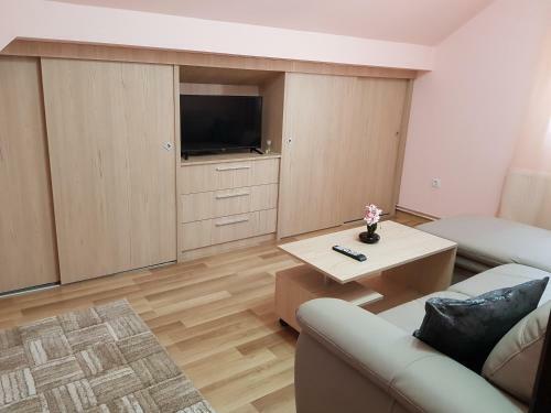 Delia Apartment