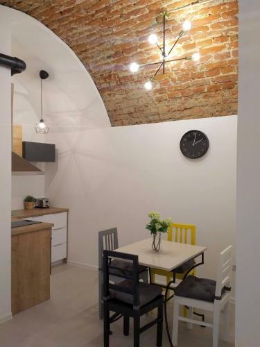 Chic Apartments