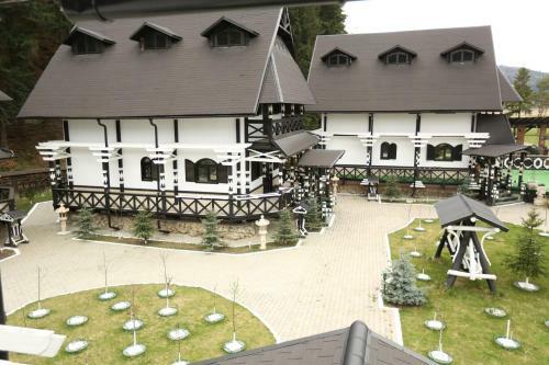 Hotel Complex Lions Bucovina