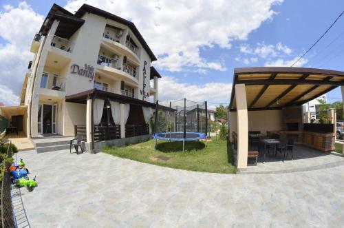 Hostal Vila Danly