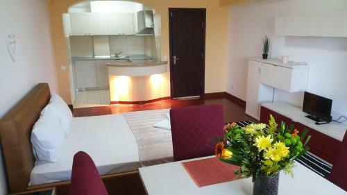 Divan Residence Apartments
