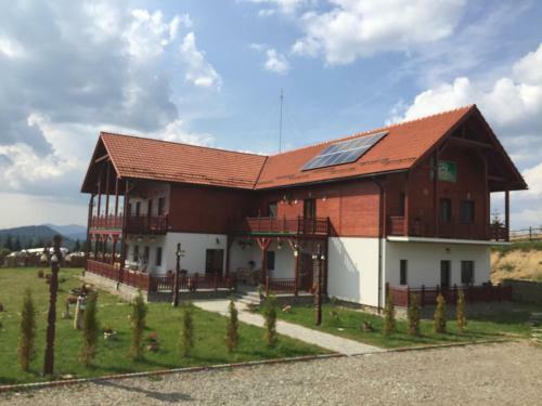 Agroturismo Pensiunea Zana Muntilor