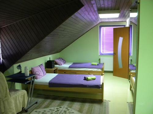 Hostal Guest House Vila Florida