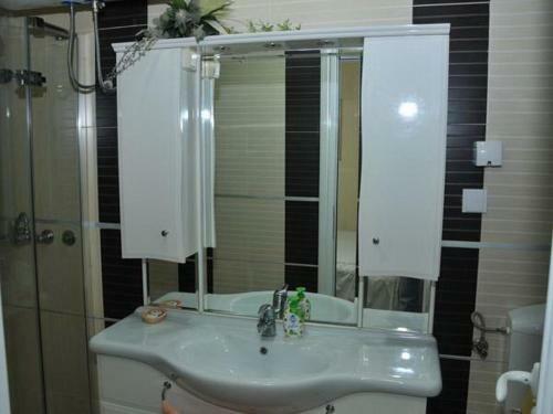 Hostal Guest House Vila Florida