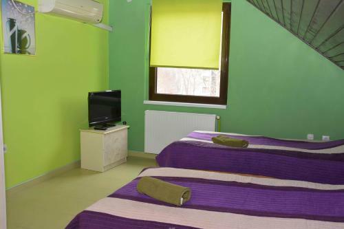 Hostal Guest House Vila Florida