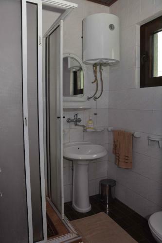 Hostal Guest House Vila Florida