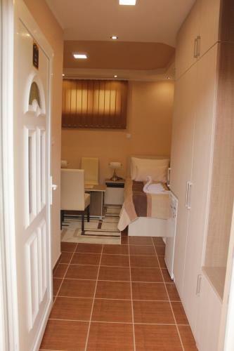 Hostal Apartment Fineta