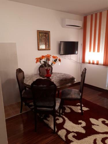 Mila Apartmani