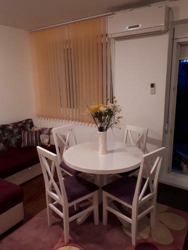 Mila Apartmani
