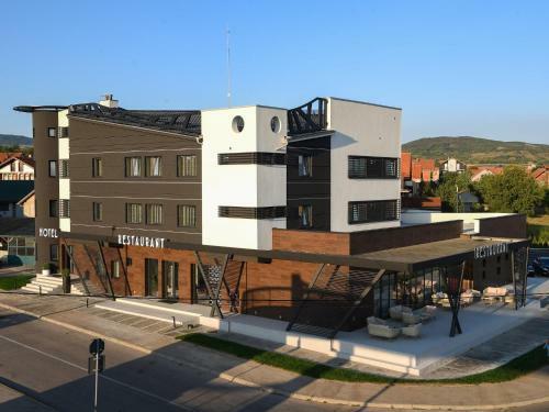 Hotel Ideo Lux