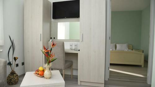 Bed & Breakfast Hotel Mk, Plavi Restoran, Loznica