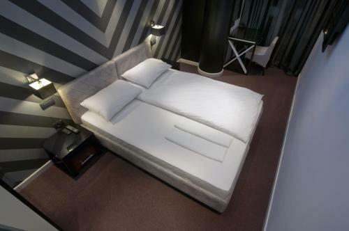 Hotel ?eneva Lux