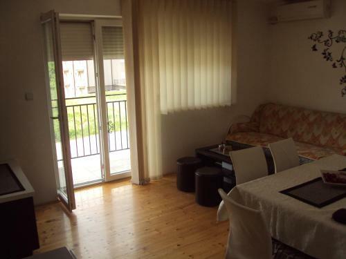 Apartamentos Alex Banja