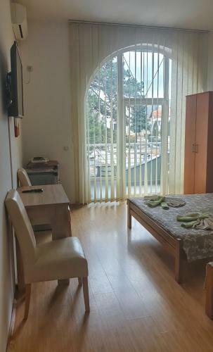Hostal Guesthouse Sunny