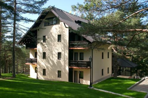 Apartamentos Vila Pina
