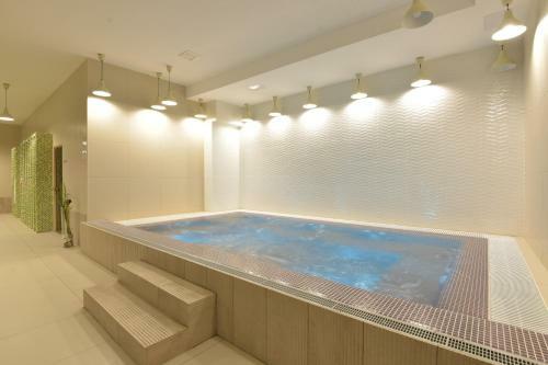 Beton Brut All Inclusive & Spa Hotel In Miracleon