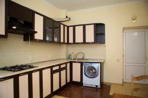 Hostal Bereg Anapy Guest House