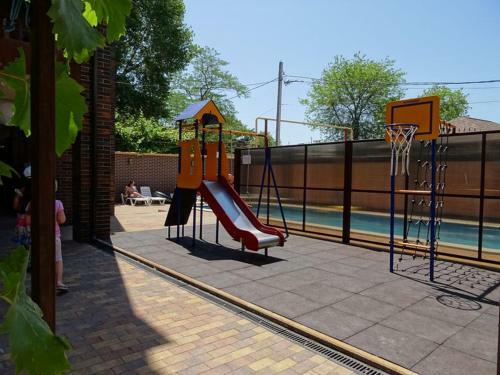 Hostal Beseda Guest House
