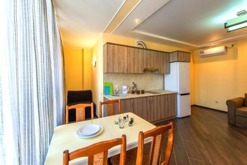 Apartment On Kirova 1