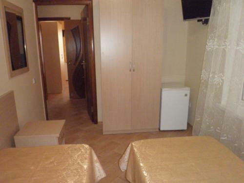 Hostal Guest House Elza