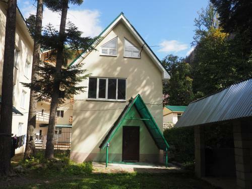 Hotel Zvezdniy