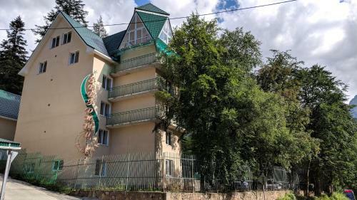Hotel Zvezdniy