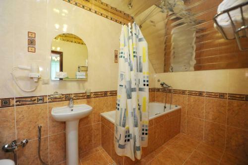 Kristall Hotel