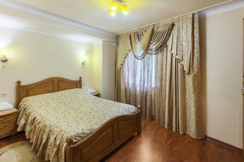 Kristall Hotel