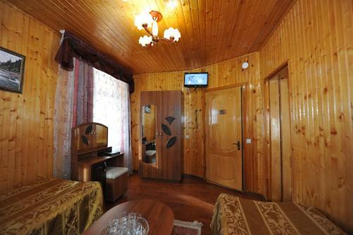Kristall Hotel