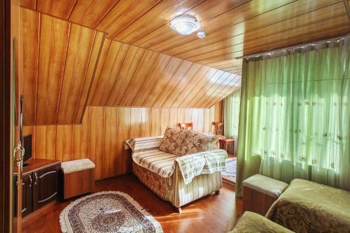 Kristall Hotel