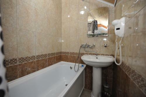 Kristall Hotel