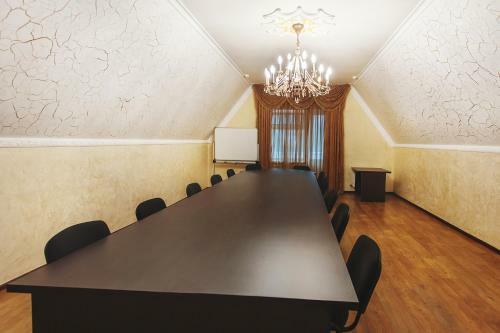 Kristall Hotel