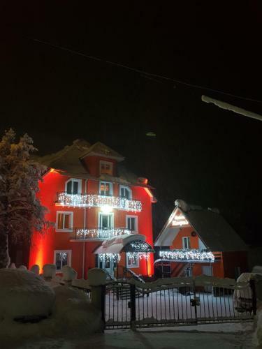 Hostal Hotel Kapriz