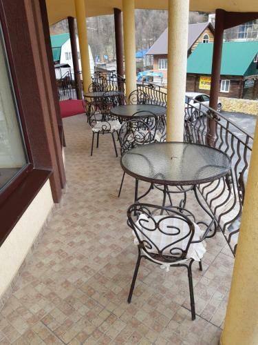 Kurazh Hotel