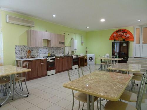 Hostal Guest House Kollektivnaya 16a