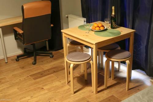Rider's Dom Euro Aparts With Hammam