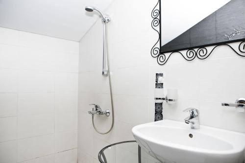 Hostal Guest House On Beryozovaya 72