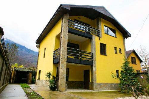 Hostal Guest House On Beryozovaya 72