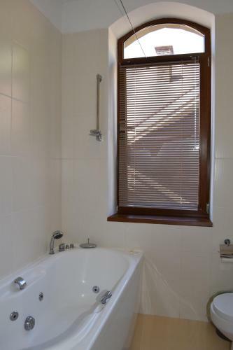 Hostal Fairy House Apartments & Spa