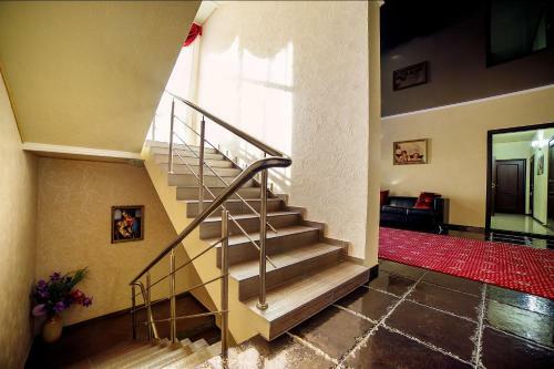 Paradeison Hotel