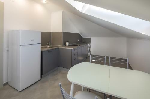 Hostal Abrikos Plus Guesthouse