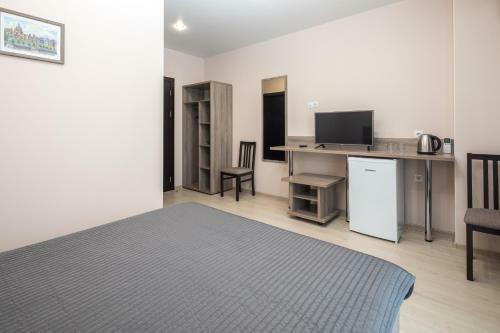 Hostal Abrikos Plus Guesthouse