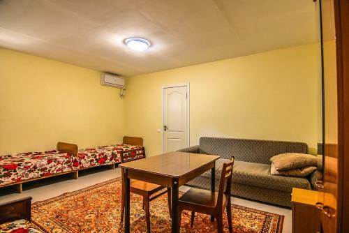Hostal Guest House "golubaya Laguna"