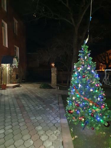 Hostal Family House On Lazurnaya