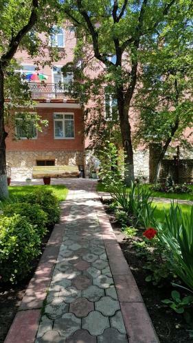 Hostal Family House On Lazurnaya