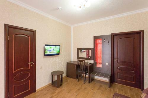 Hostal Buta Guest House