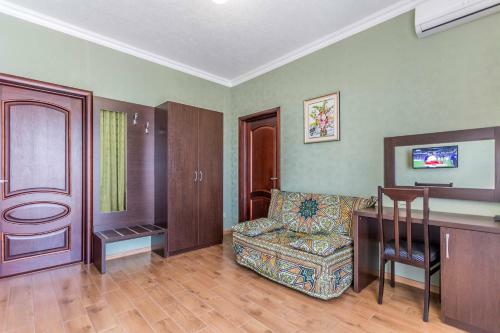 Hostal Buta Guest House