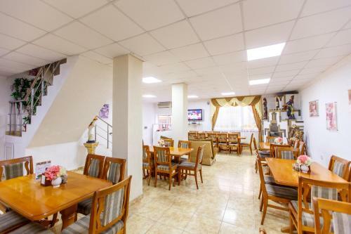 Hostal Guest House Akropol