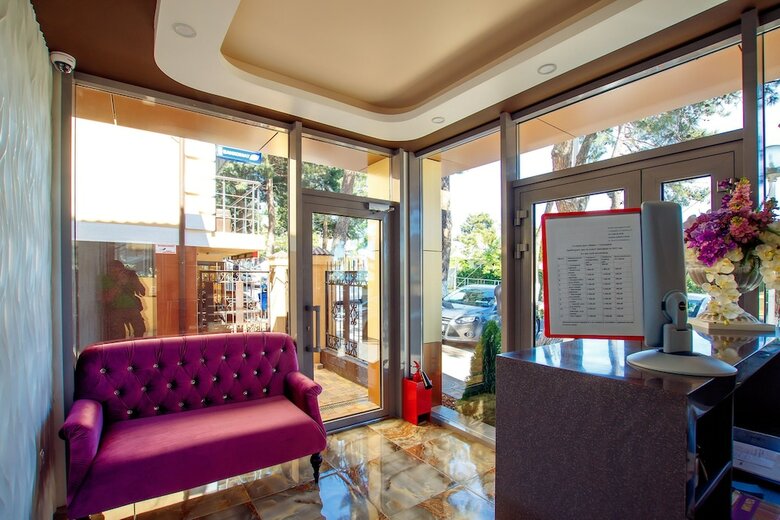 Hostal Hotel Mari