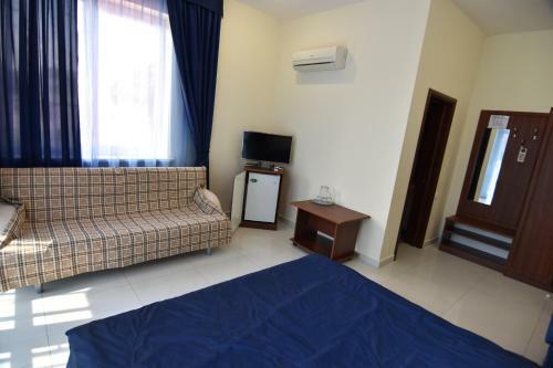 Hotel Manopolis Guest House